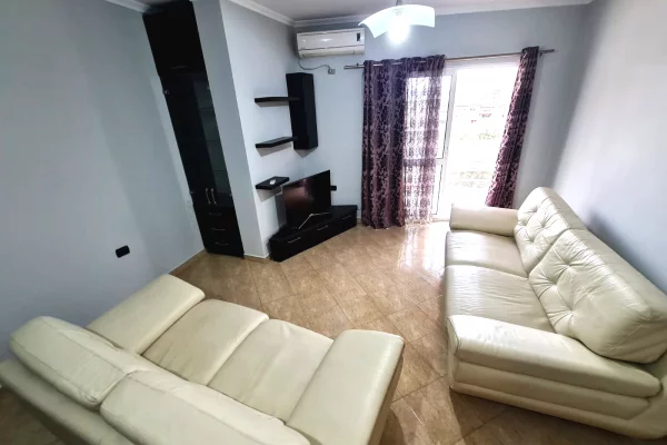 ⭐ Apartament 1+1 me Qera te Pediatria (rruga Kongresi i Manastirit) e mobiluar, ashensor