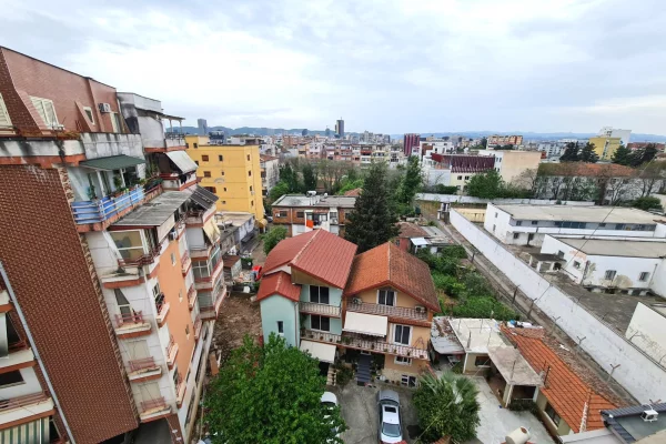 Shtepi me qera Apartament ne Tirane, 1+1, Mobilimi E mobiluar, Pagesa 40,000  Leke.