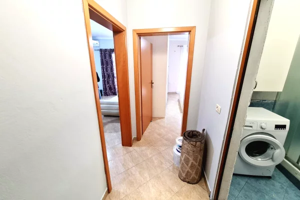 Shtepi me qera Apartament ne Tirane, 1+1, Mobilimi E mobiluar, Pagesa 40,000  Leke.