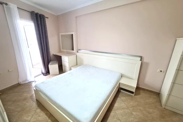 Shtepi me qera Apartament ne Tirane, 1+1, Mobilimi E mobiluar, Pagesa 40,000  Leke.