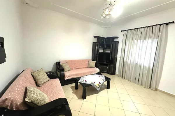 Shtepi me qera Apartament ne Tirane, 1+1, Mobilimi E mobiluar, Pagesa 30,000  Leke.