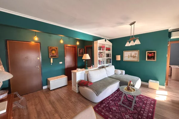 Shtepi me qera Apartament ne Tirane, 2+1, Mobilimi E mobiluar, Pagesa 800  Euro.