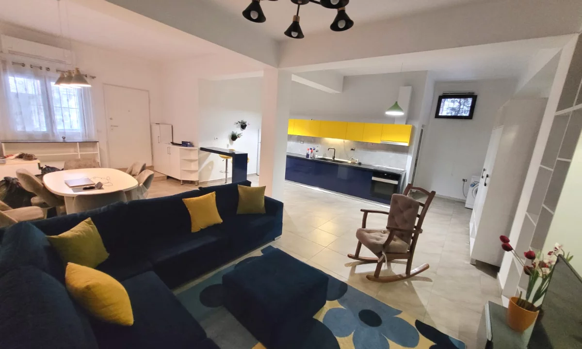 Shtepi me qera Apartament ne Tirane, 2+1, Mobilimi E mobiluar, Pagesa 50,000  Leke.