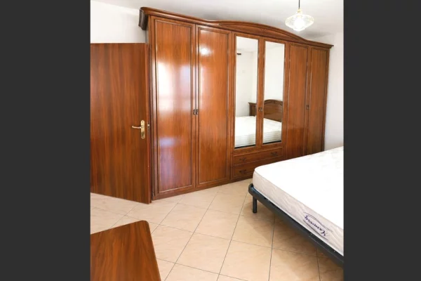 Appartamento in affitto a Tirana 1+1, Arredato