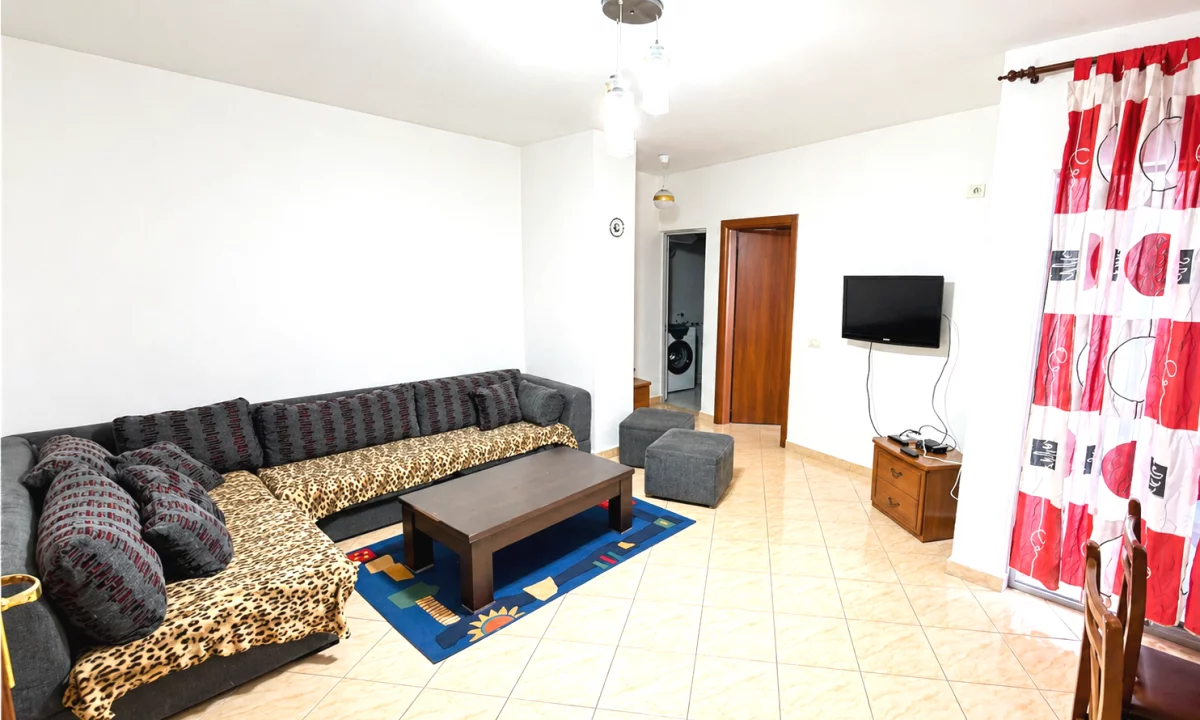 Appartamento in affitto a Tirana 1+1, Arredato