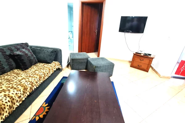 Shtepi me qera Apartament ne Tirane, 1+1, Mobilimi E mobiluar, Pagesa 40,000  Leke.