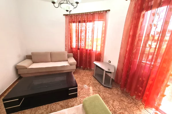 Shtepi me qera Apartament ne Tirane, 1+1, Mobilimi E mobiluar, Pagesa 38,000  Leke.