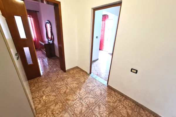 Shtepi me qera Apartament ne Tirane, 1+1, Mobilimi E mobiluar, Pagesa 38,000  Leke.