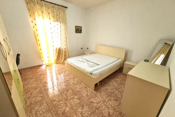 Shtepi me qera Apartament ne Tirane, 1+1, Mobilimi E mobiluar, Pagesa 35,000  Leke.