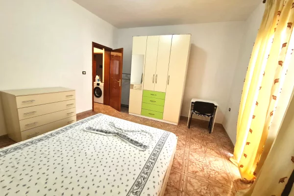Shtepi me qera Apartament ne Tirane, 1+1, Mobilimi E mobiluar, Pagesa 35,000  Leke.