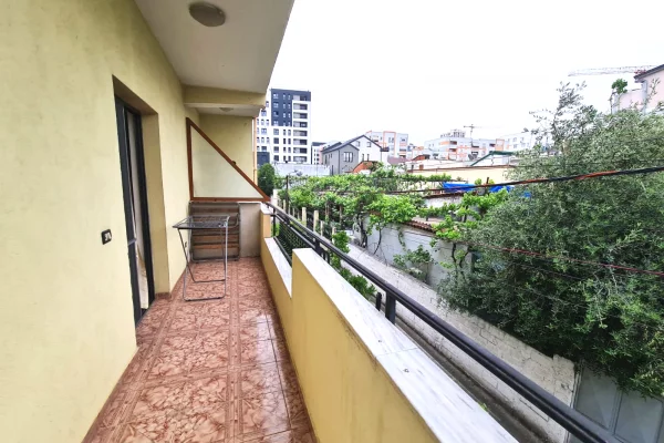 Shtepi me qera Apartament ne Tirane, 1+1, Mobilimi E mobiluar, Pagesa 35,000  Leke.