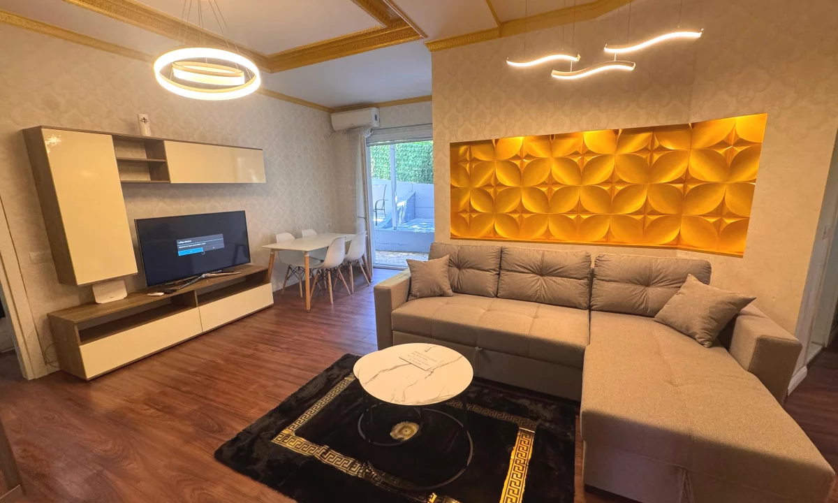 Shtepi me qera Apartament ne Tirane, 2+1, Mobilimi E mobiluar, Pagesa 700  Euro.