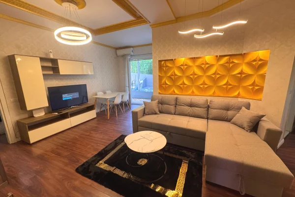 Shtepi me qera Apartament ne Tirane, 2+1, Mobilimi E mobiluar, Pagesa 700  Euro.