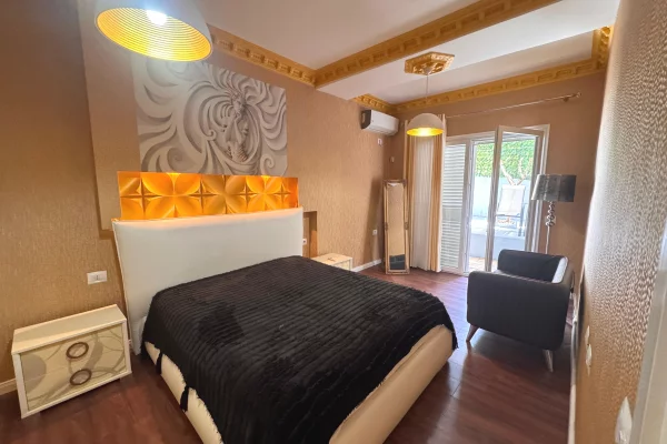 Shtepi me qera Apartament ne Tirane, 2+1, Mobilimi E mobiluar, Pagesa 700  Euro.