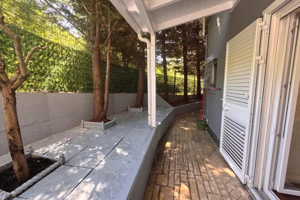 Shtepi me qera Apartament ne Tirane, 2+1, Mobilimi E mobiluar, Pagesa 700  Euro.