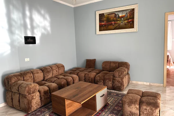 Shtepi me qera Apartament ne Tirane, 1+1, Mobilimi E mobiluar, Pagesa 33,000  Leke.