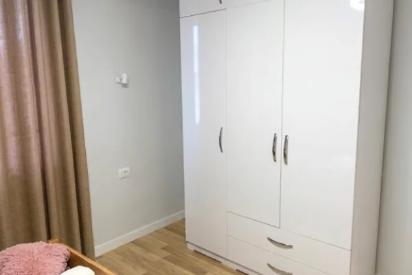 Shtepi me qera Apartament ne Tirane, 1+1, Mobilimi E mobiluar, Pagesa 55,000  Leke.