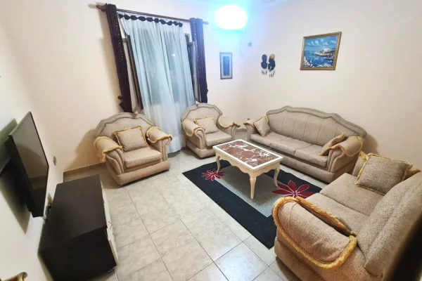 Shtepi me qera Apartament ne Tirane, 3+1, Mobilimi E mobiluar, Pagesa 35,000  Leke.