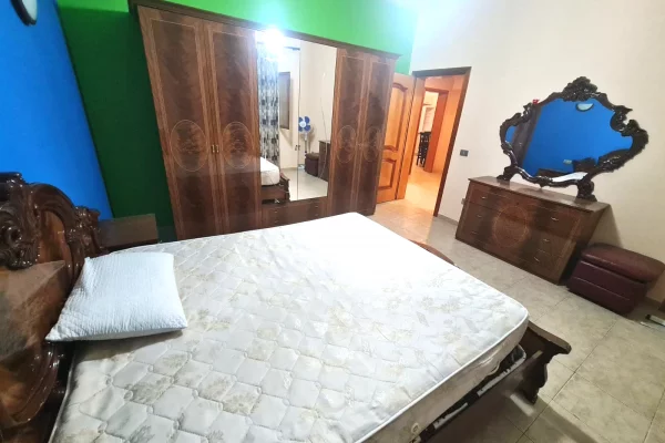 Shtepi me qera Apartament ne Tirane, 3+1, Mobilimi E mobiluar, Pagesa 35,000  Leke.