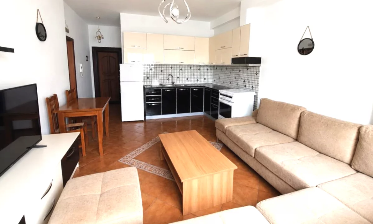 Shtepi me qera Apartament ne Tirane, 1+1, Mobilimi E mobiluar, Pagesa 40,000  Leke.
