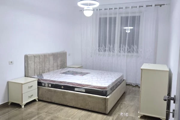 Shtepi me qera Apartament ne Tirane, 1+1, Mobilimi E mobiluar, Pagesa 45,000  Leke.