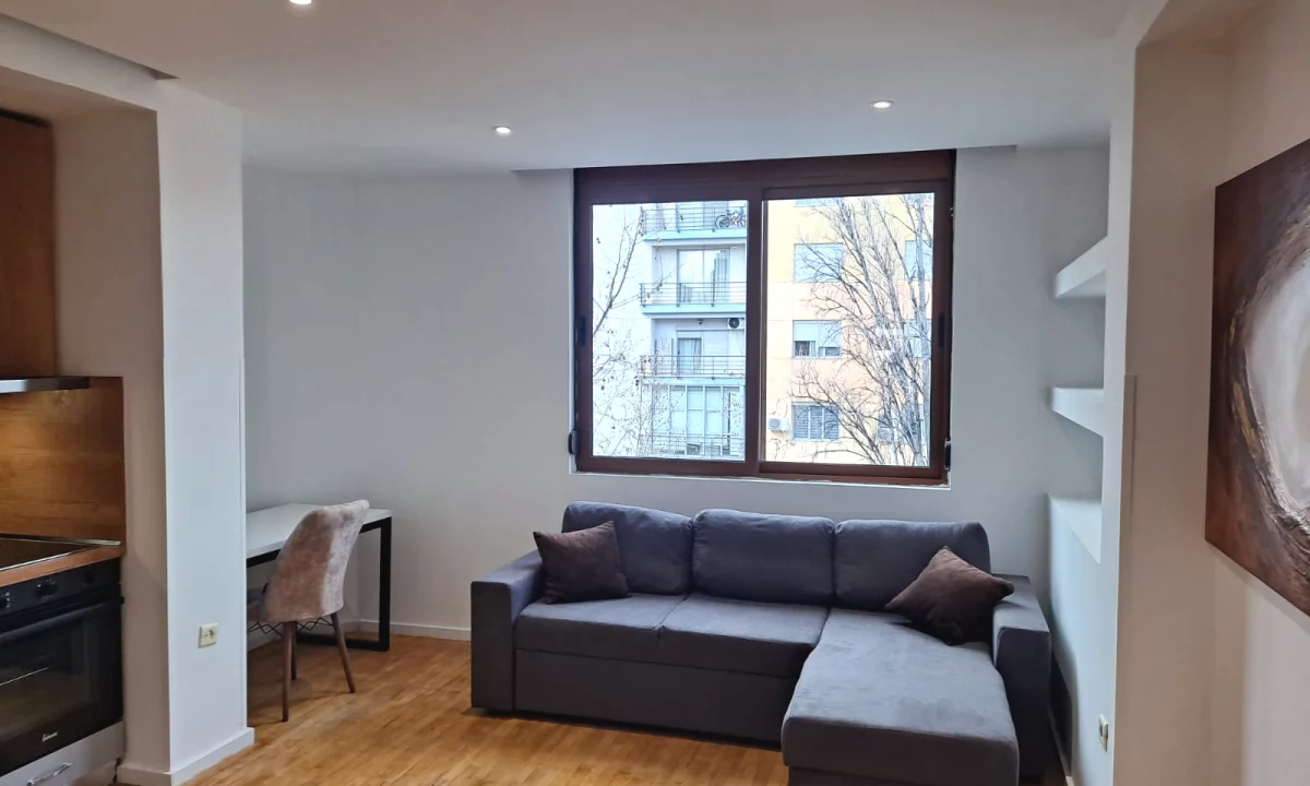 Shtepi me qera Apartament ne Tirane, 2+1, Mobilimi E mobiluar, Pagesa 55,000  Leke.