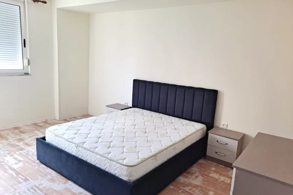 Shtepi me qera Apartament ne Tirane, 2+1, Mobilimi E mobiluar, Pagesa 55,000  Leke.