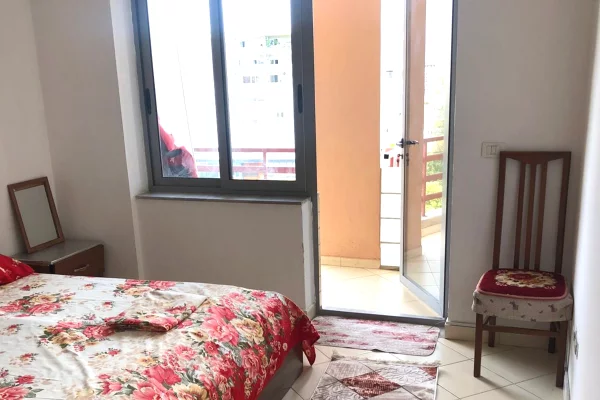 Shtepi me qera Apartament ne Tirane, 1+1, Mobilimi E mobiluar, Pagesa 40,000  Leke.