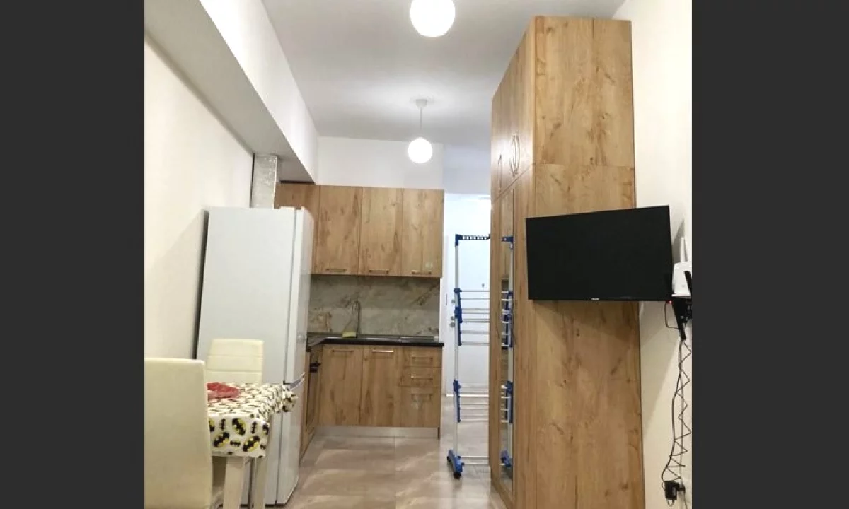 Shtepi me qera Apartament ne Tirane, Garsoniere, Mobilimi E mobiluar, Pagesa 30,000  Leke.