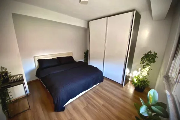 Shtepi me qera 1+1 ne Tirane - 40,000 Leke