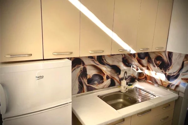 Shtepi me qera Apartament ne Tirane, 1+1, Mobilimi E mobiluar, Pagesa 40,000  Leke.