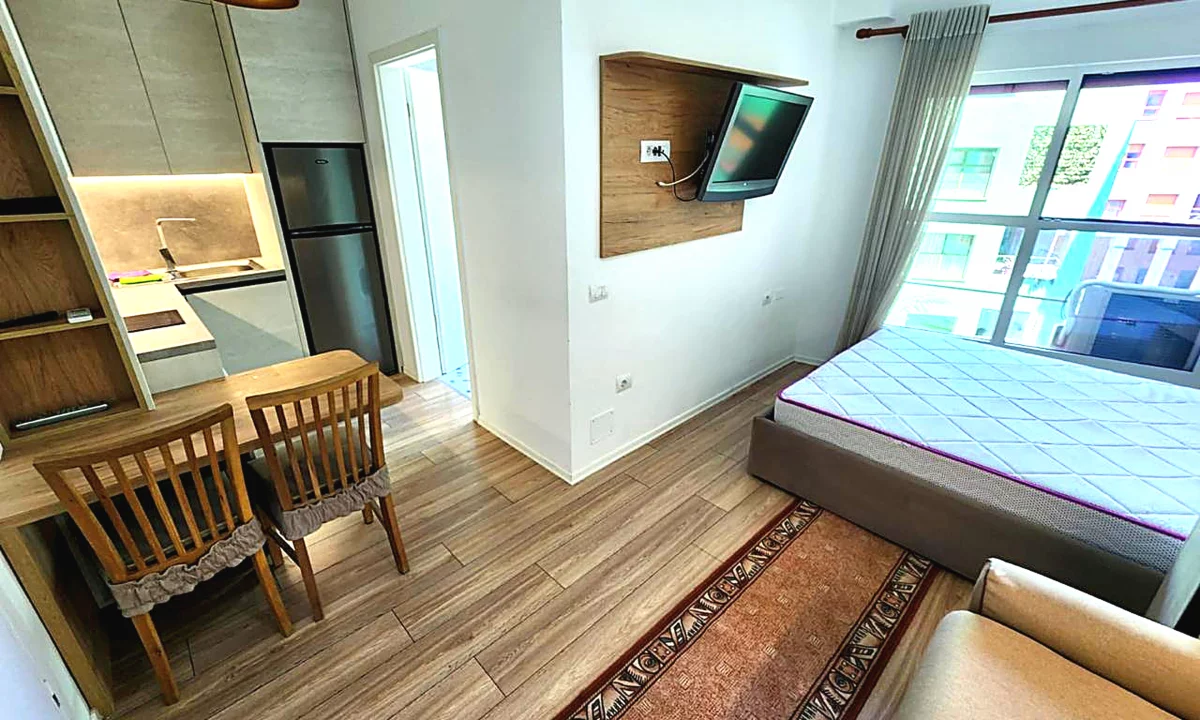 Shtepi me qera Apartament ne Tirane, Garsoniere, Mobilimi E mobiluar, Pagesa 35,000  Leke.