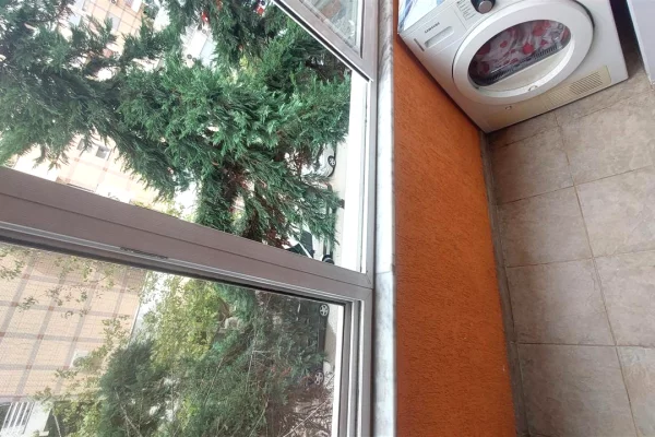 Shtepi me qera Apartament ne Tirane, 1+1, Mobilimi E mobiluar, Pagesa 35,000  Leke.