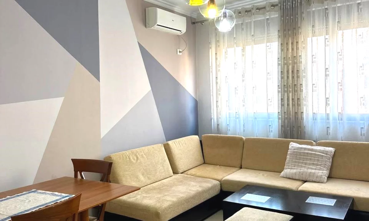Shtepi me qera Apartament ne Tirane, 1+1, Mobilimi E mobiluar, Pagesa 38,000  Leke.
