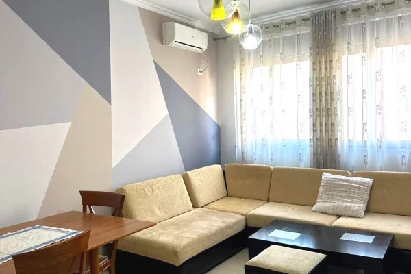 Shtepi me qera 1+1 ne Tirane - 38,000 Leke
