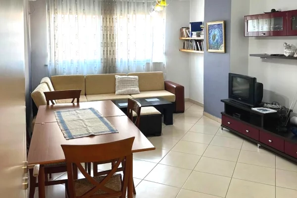 Shtepi me qera Apartament ne Tirane, 1+1, Mobilimi E mobiluar, Pagesa 38,000  Leke.