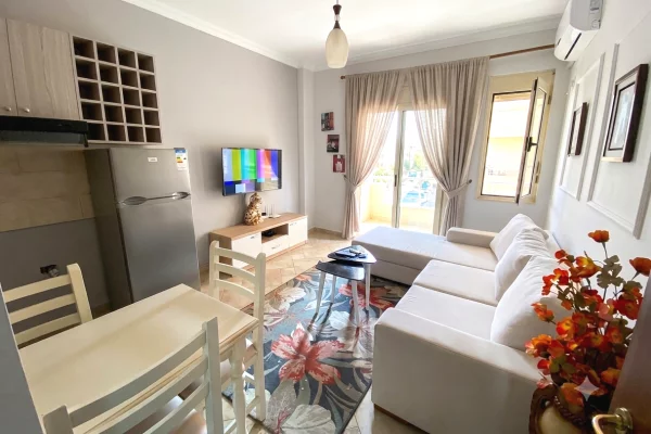 Shtepi me qera 1+1 ne Tirane - 60,000 Leke