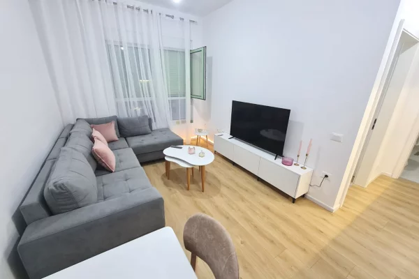✨ Apartament me Qera 1+1+Ballkon ne Ali Dem Kompleksi Kadiu (i ri, i pabanuar me pare,bashkekohor)