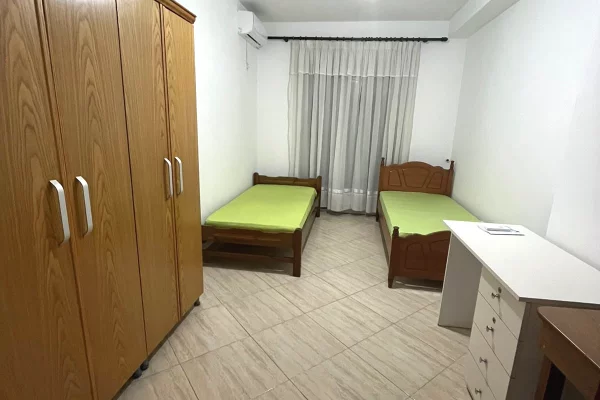 Shtepi me qera Apartament ne Tirane, 2+1, Mobilimi E mobiluar, Pagesa 45,000  Leke.