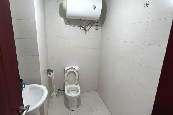 Shtepi me qera Apartament ne Tirane, 2+1, Mobilimi E mobiluar, Pagesa 45,000  Leke.