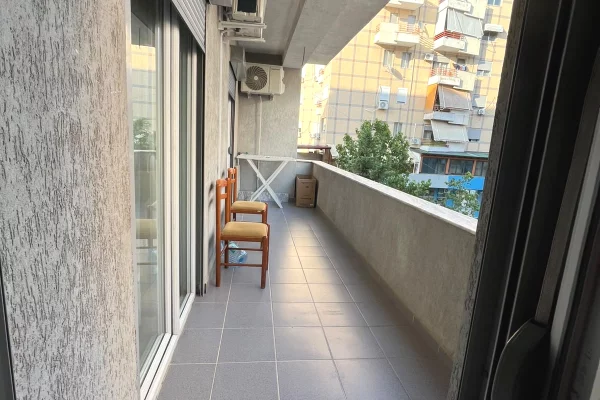 Shtepi me qera Apartament ne Tirane, 2+1, Mobilimi E mobiluar, Pagesa 45,000  Leke.