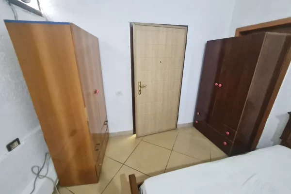 Shtepi me qera Apartament ne Tirane, Garsoniere, Mobilimi E mobiluar, Pagesa 28,000  Leke.