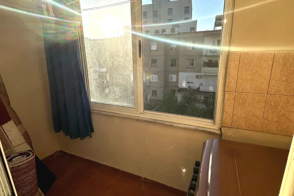 Shtepi me qera Apartament ne Tirane, 1+1, Mobilimi E mobiluar, Pagesa 40,000  Leke.