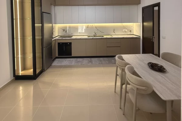 Shtepi me qera Apartament ne Tirane, 2+1, Mobilimi E mobiluar, Pagesa 75,000  Leke.