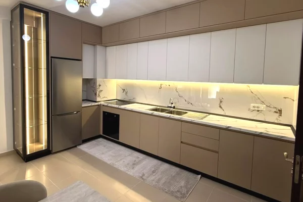Shtepi me qera Apartament ne Tirane, 2+1, Mobilimi E mobiluar, Pagesa 75,000  Leke.