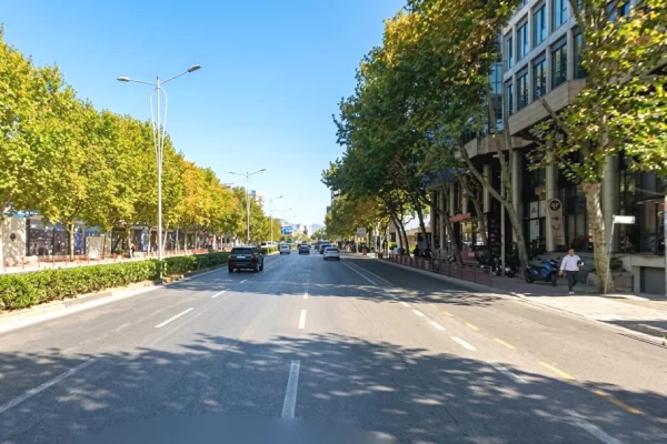 Shtepi me qera Apartament ne Tirane, 1+1, Mobilimi E mobiluar, Pagesa 40,000  Leke.