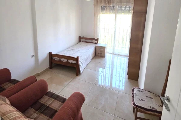 Shtepi me qera Apartament ne Tirane, 2+1, Mobilimi E mobiluar, Pagesa 45,000  Leke.