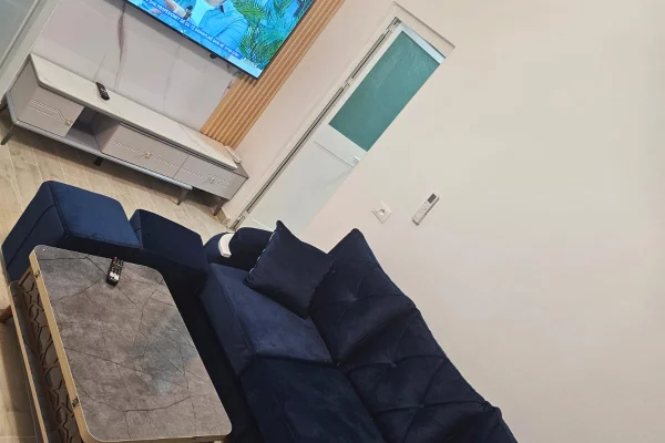 Shtepi me qera Apartament ne Tirane, 1+1, Mobilimi E mobiluar, Pagesa 45,000  Leke.