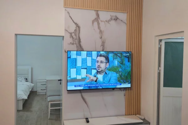 Shtepi me qera Apartament ne Tirane, 1+1, Mobilimi E mobiluar, Pagesa 45,000  Leke.