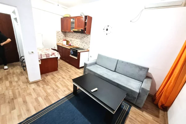 Shtepi me qera Apartament ne Tirane, 1+1, Mobilimi E mobiluar, Pagesa 40,000  Leke.